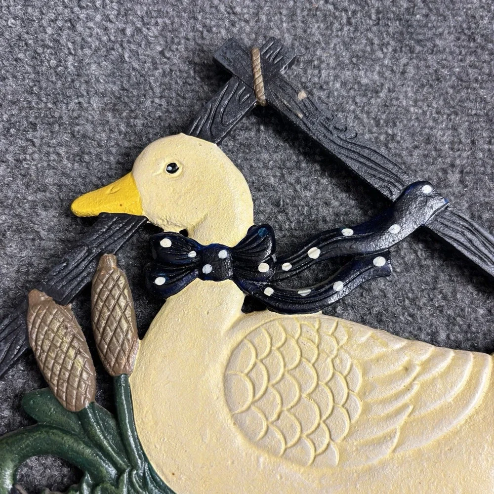 VTG Cast-Iron Square Trivet Hot Tray Featuring A White Duck Hanging Wall Decor